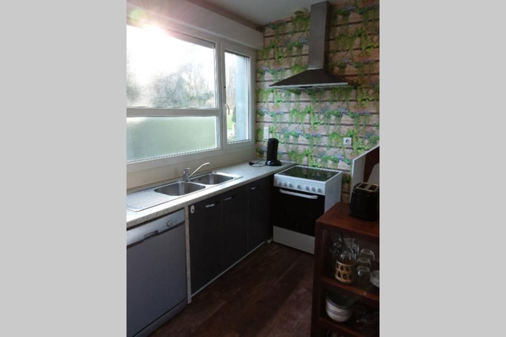 Appartement Lumineux, Calme Et Panoramique !! Pouligney-Lusans Luaran gambar